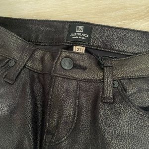 Black snakeskin skinny jean 27